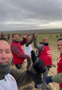 Imagen de Alejandro Mulero junto a sus compañeros en el campeonato de galgos de España.