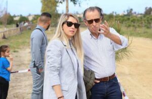 D. José María Román Guerrero, Alcalde de Chiclana, junto a Dª. Isabel María Butrón García, Delegada de Deportes