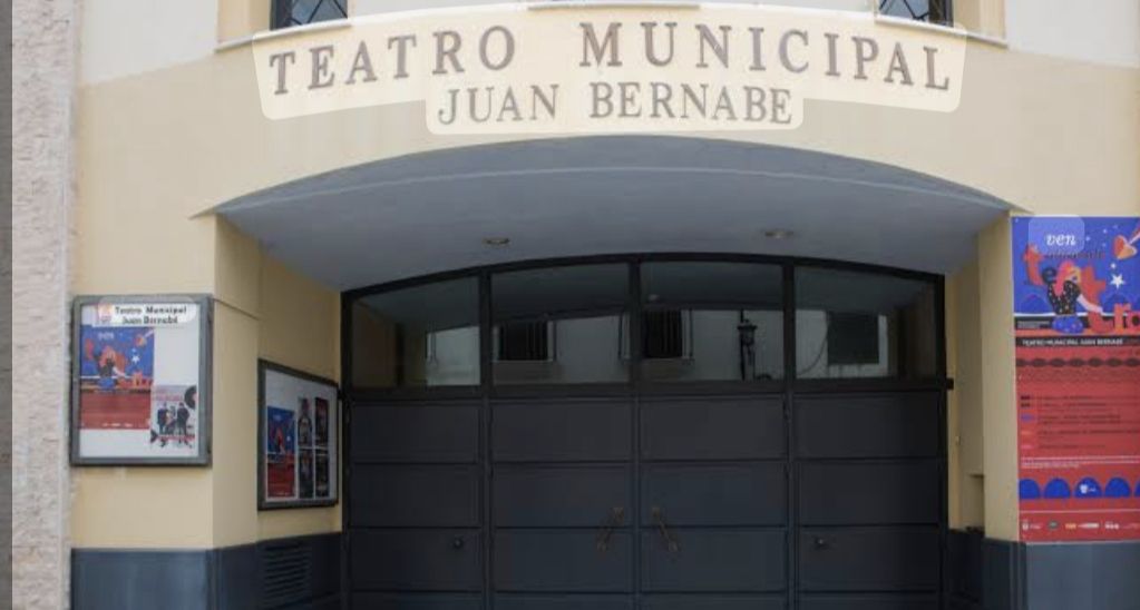 Teatro Municipal Juan Bernabé